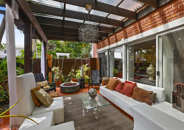 Photo 1 of Townhouse for sale at 7 Middlesex Dr, Wilton Manors, FL 33305 | MLS# B26060123 | Listing updated on 2026-09-15