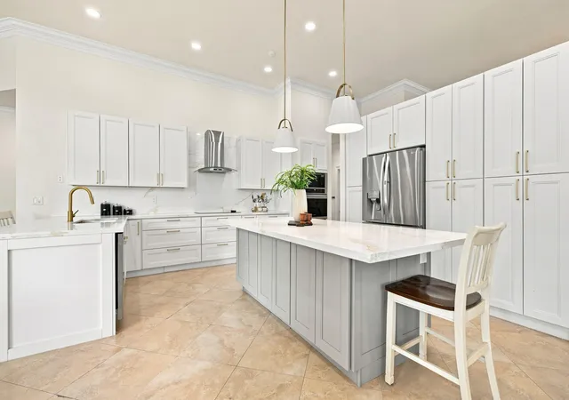 Photo 4 of Single family home for sale at 845 Bayside Ln, Weston, FL 33326 | MLS# B26060148 | Listing updated on 2026-10-05