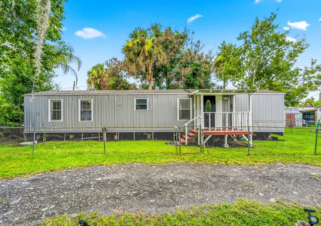 Photo 1 of Manufactured home for sale at 5133 Melissa Ln, Fort Pierce, FL 34946 | MLS# B26060354 | Listing updated on 2026-09-15