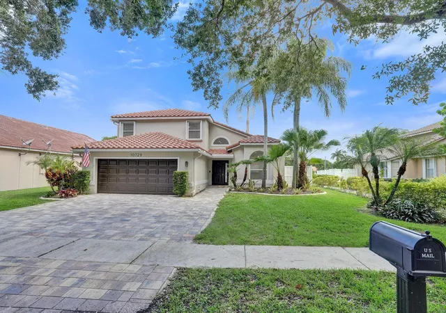 Photo 1 of Sale Pending at 10729 Edinburgh St, Hollywood, FL 33026 | MLS# B26060385 | Listing updated on 2026-10-05