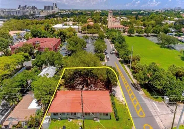 Photo 1 of Multi family home for sale at 17 Ne 9th Avenue, Fort Lauderdale, FL 33301 | MLS# B26060394 | Listing updated on 2026-09-23