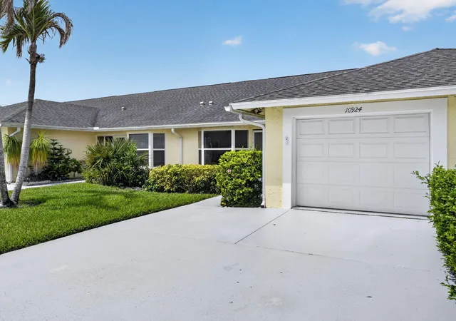 Photo 1 of Single family home for sale at 10924 Se Stonehill Ln, Hobe Sound, FL 33455 | MLS# B26060474 | Listing updated on 2026-09-14