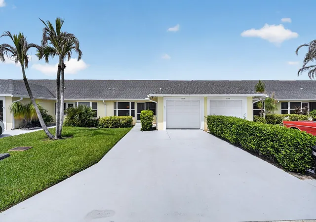 Photo 2 of Single family home for sale at 10924 Se Stonehill Ln, Hobe Sound, FL 33455 | MLS# B26060474 | Listing updated on 2026-09-14