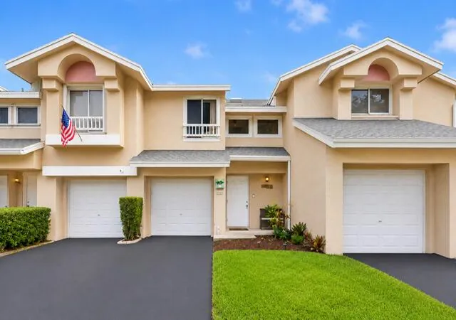 Photo 3 of Townhouse for sale at 2269 Discovery Cir W, Deerfield Beach, FL 33442 | MLS# B26060487 | Listing updated on 2026-10-06
