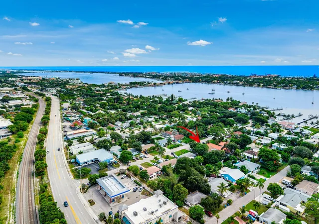 Photo 3 of Single family home for sale at 122 Euclid Blvd, Lantana, FL 33462 | MLS# B26060723 | Listing updated on 2026-09-23