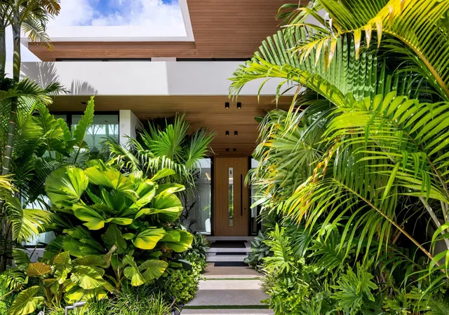 Photo 1 of Mansion for sale at 41 Nurmi Dr, Fort Lauderdale, FL 33301 | MLS# B26060732 | Listing updated on 2026-10-07