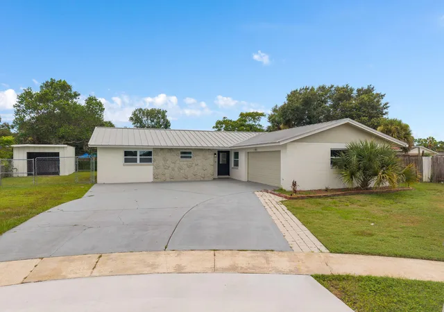Single family home for sale at 955 Tomes Ct, Orlando, FL 32825 | MLS# B26060791