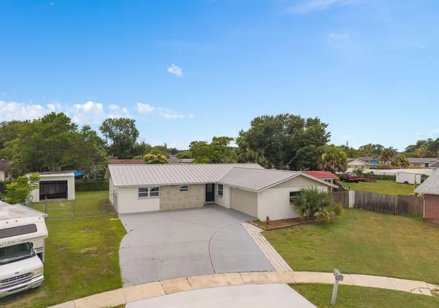 Photo 2 of Single family home for sale at 955 Tomes Ct, Orlando, FL 32825 | MLS# B26060791 | Listing updated on 2026-09-13