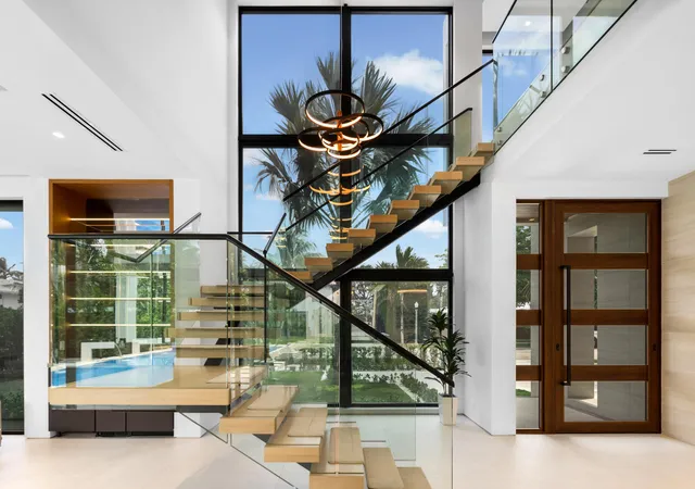 Photo 3 of Mansion for sale at 141 Cortez Rd, West Palm Beach, FL 33405 | MLS# B26060974 | Listing updated on 2026-09-16