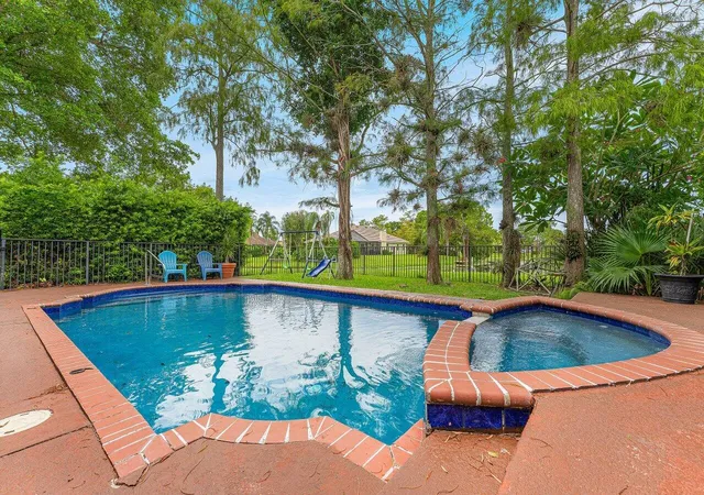 Photo 2 of Single family home for sale at 1726 Treehaven Ct, Wellington, FL 33414 | MLS# B26061019 | Listing updated on 2026-09-23