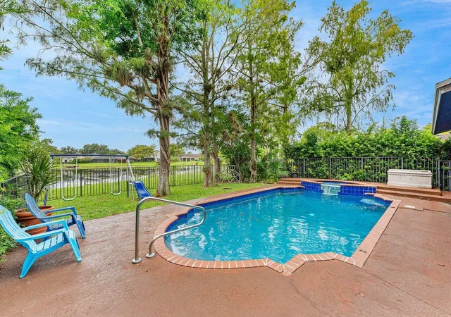 Photo 3 of Single family home for sale at 1726 Treehaven Ct, Wellington, FL 33414 | MLS# B26061019 | Listing updated on 2026-09-23
