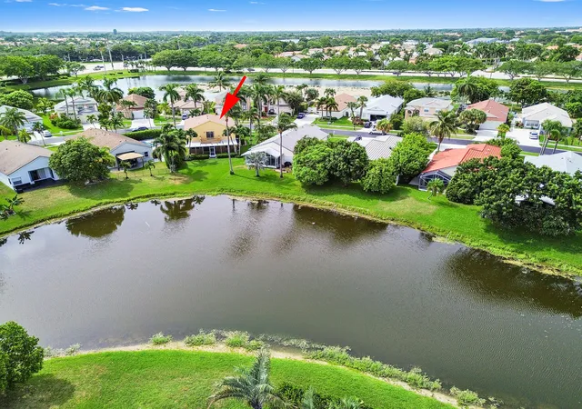 Photo 3 of Single family home for sale at 6205 Lansdowne Cir, Boynton Beach, FL 33472 | MLS# B26061052 | Listing updated on 2026-10-06