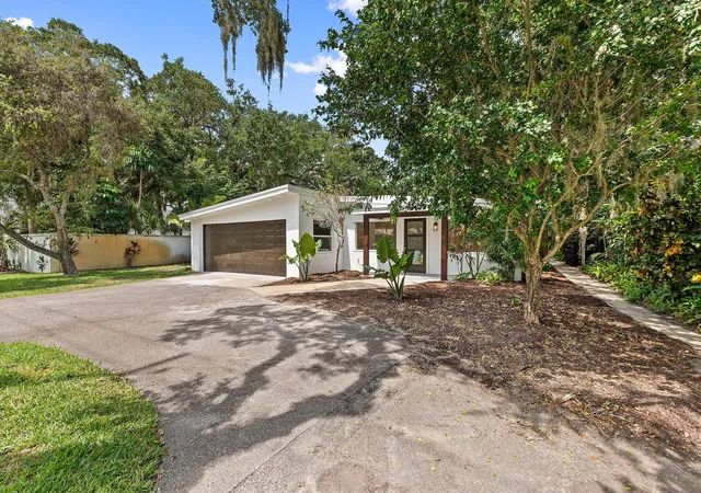 Photo 2 of Single family home for sale at 3615 Indian River Dr E, Vero Beach, FL 32963 | MLS# B26061056 | Listing updated on 2026-09-23