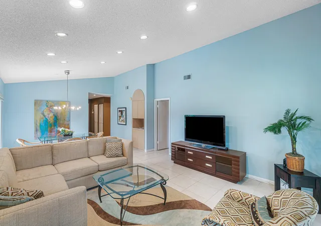 Photo 2 of Multi family home for sale at 27 Stratford Ln W #D, Boynton Beach, FL 33436 | MLS# B26061074 | Listing updated on 2026-09-14