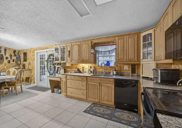 Photo 3 of Single family home for sale at 15182 Steffen Ln, Loxahatchee, FL 33470 | MLS# B26061078 | Listing updated on 2026-09-13