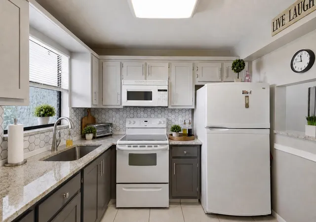 Photo 3 of Condo for sale at 4640 Lucerne Lakes Blvd W #404, Lake Worth, FL 33467 | MLS# B26061171 | Listing updated on 2026-09-15