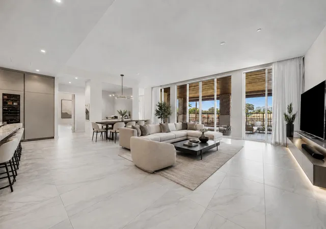 Photo 3 of Condo for sale at 210 Se Mizner Blvd #101, Boca Raton, FL 33432 | MLS# B26061255 | Listing updated on 2026-10-02