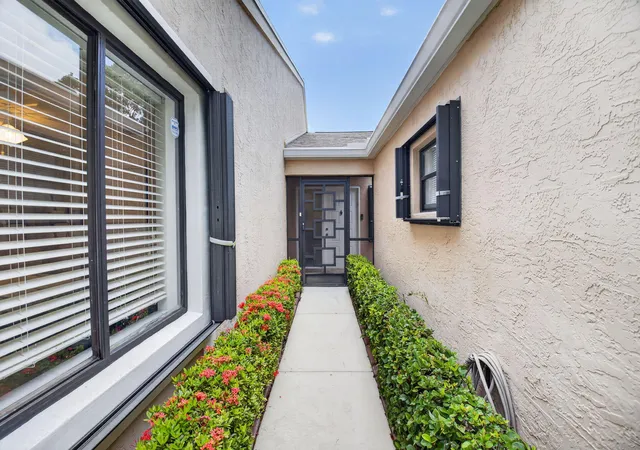 Photo 4 of House for sale at 8427 Parkgate Rd #C, Boca Raton, FL 33496 | MLS# B26061369 | Listing updated on 2026-09-15