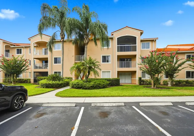 Photo 1 of Sale Pending at 1640 N 42nd Circle #209, Vero Beach, FL 32967 | MLS# B26061463 | Listing updated on 2026-10-07