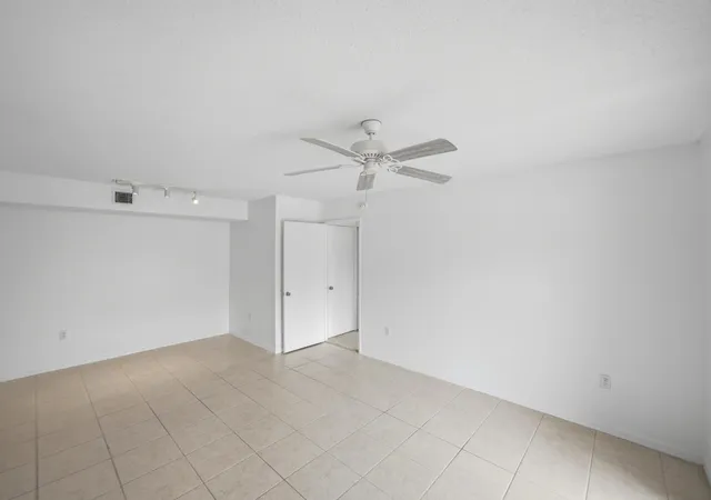 Photo 4 of Sale Pending at 1640 N 42nd Circle #209, Vero Beach, FL 32967 | MLS# B26061463 | Listing updated on 2026-10-07