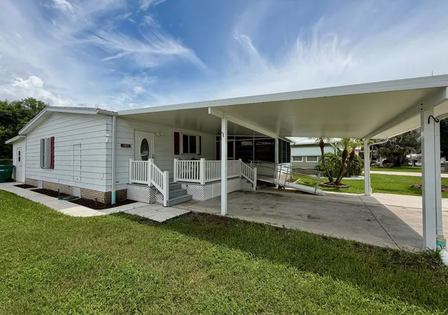 Photo 3 of Manufactured home for sale at 1515 Sw 35th Circle, Okeechobee, FL 34974 | MLS# B26061590 | Listing updated on 2026-09-14