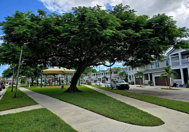 Photo 3 of Townhouse for sale at 10589 Nw 56th Place, Coral Springs, FL 33076 | MLS# B26061607 | Listing updated on 2026-09-15