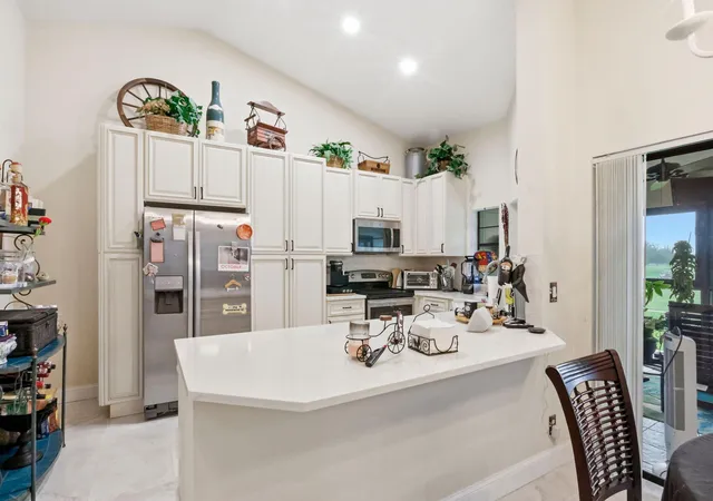 Condo for sale at 5853 Parkwalk Dr, Boynton Beach, FL 33472 | MLS# B26061650