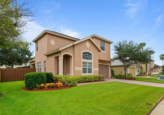 Photo 2 of Single family home for sale at 9951 E Verona Cir, Vero Beach, FL 32966 | MLS# B26062004 | Listing updated on 2026-09-30