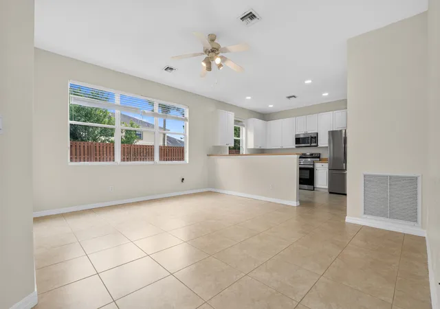 Photo 3 of Single family home for sale at 9951 E Verona Cir, Vero Beach, FL 32966 | MLS# B26062004 | Listing updated on 2026-09-30