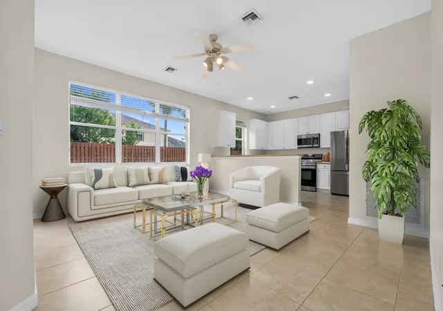 Photo 4 of Single family home for sale at 9951 E Verona Cir, Vero Beach, FL 32966 | MLS# B26062004 | Listing updated on 2026-09-30