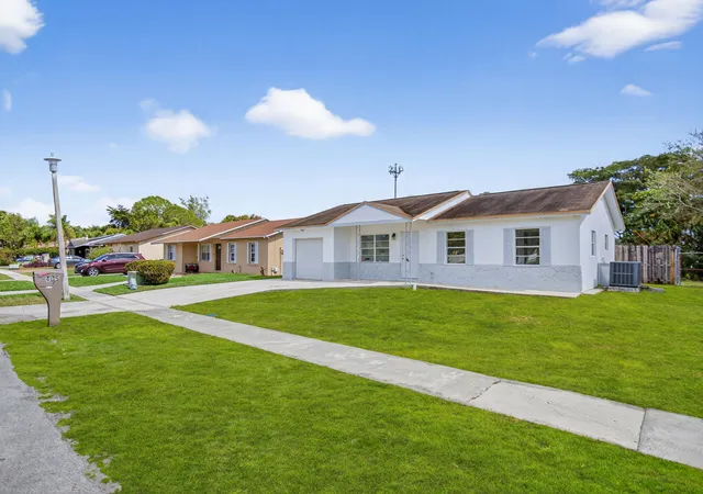 Photo 1 of Single family home for sale at 405 Sw 78th Terrace, North Lauderdale, FL 33068 | MLS# B26062247 | Listing updated on 2026-09-14
