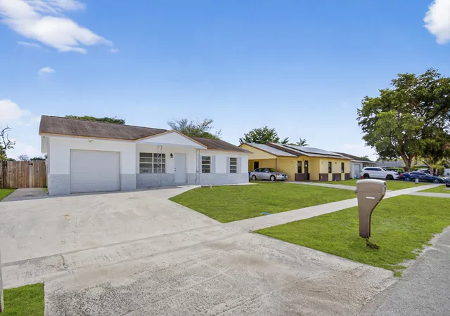 Photo 3 of Single family home for sale at 405 Sw 78th Terrace, North Lauderdale, FL 33068 | MLS# B26062247 | Listing updated on 2026-09-14