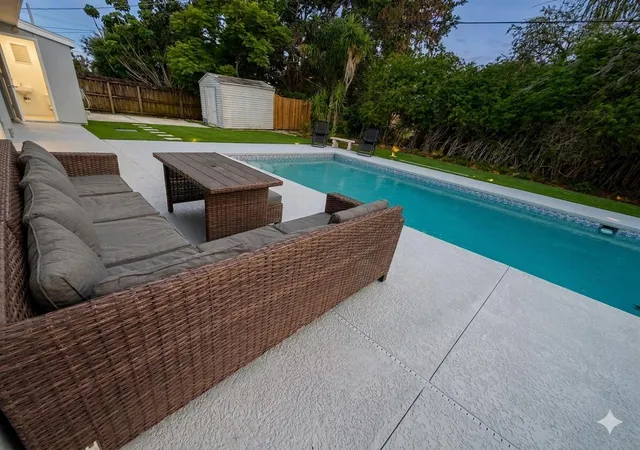 Photo 3 of Sale Pending at 1194 Se Clifton Ln, Port Saint Lucie, FL 34983 | MLS# B26062265 | Listing updated on 2026-09-15