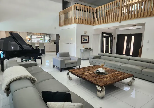 Photo 2 of Single family home for sale at 3877 Bimini Ave, Hollywood, FL 33026 | MLS# B26062360 | Listing updated on 2026-09-15