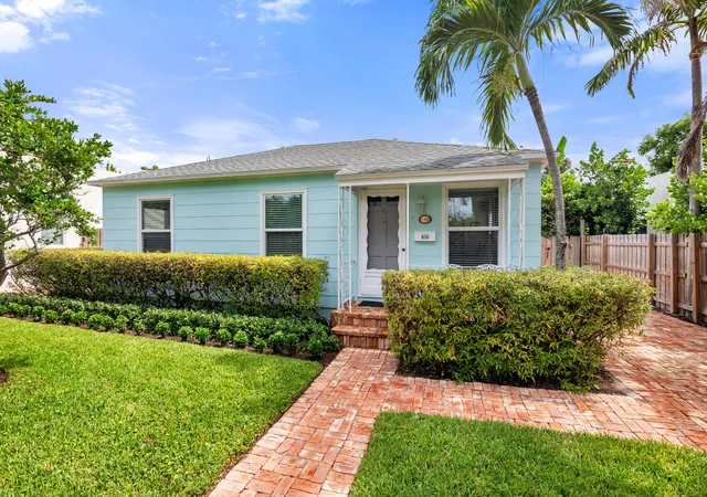 Photo 1 of Single family home for sale at 816 Avon Rd, West Palm Beach, FL 33401 | MLS# B26062575 | Listing updated on 2026-09-16
