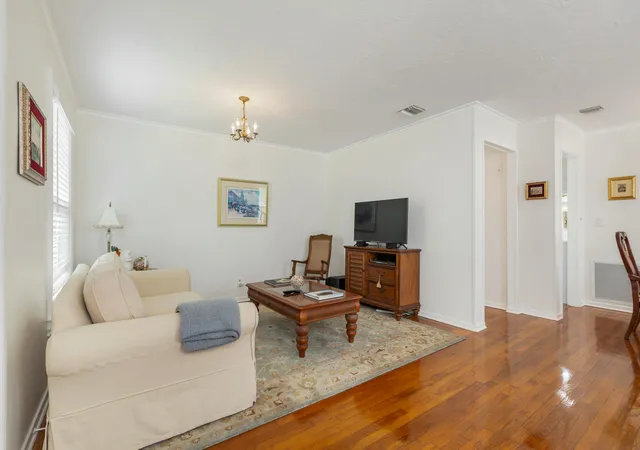 Photo 3 of Single family home for sale at 816 Avon Rd, West Palm Beach, FL 33401 | MLS# B26062575 | Listing updated on 2026-09-23