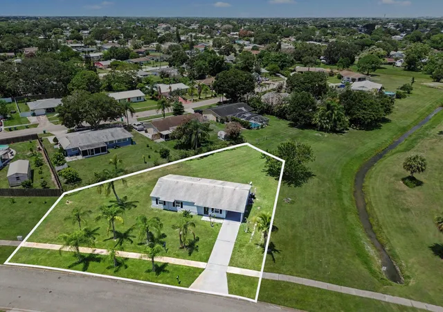 Photo 1 of Single family home for sale at 502 Ne Solida Cir, Port Saint Lucie, FL 34983 | MLS# B26062621 | Listing updated on 2026-09-14