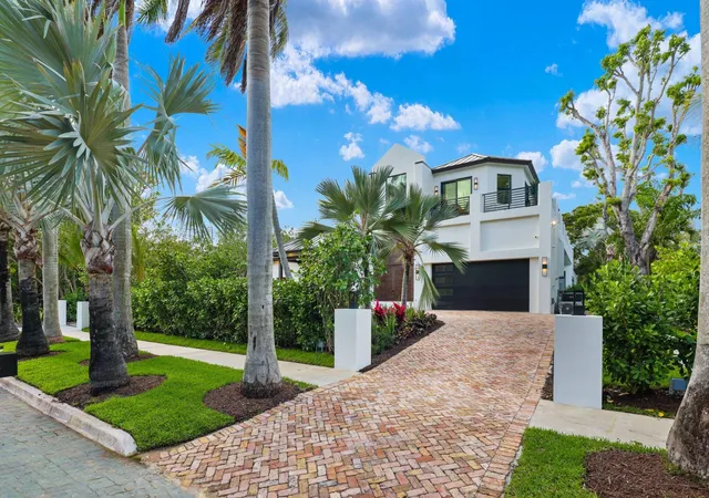 Photo 3 of Single family home for sale at 23 Coconut Ln, Ocean Ridge, FL 33435 | MLS# B26062644 | Listing updated on 2026-09-15