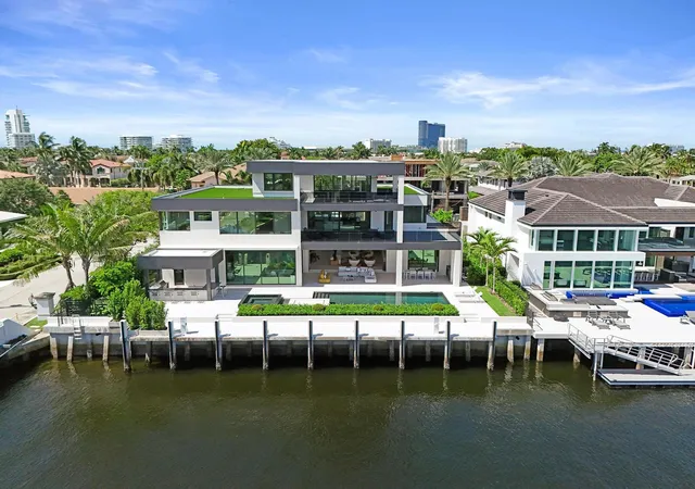 Photo 1 of Mansion for sale at 23 Isla Bahia Dr, Fort Lauderdale, FL 33316 | MLS# B26062680 | Listing updated on 2026-10-05