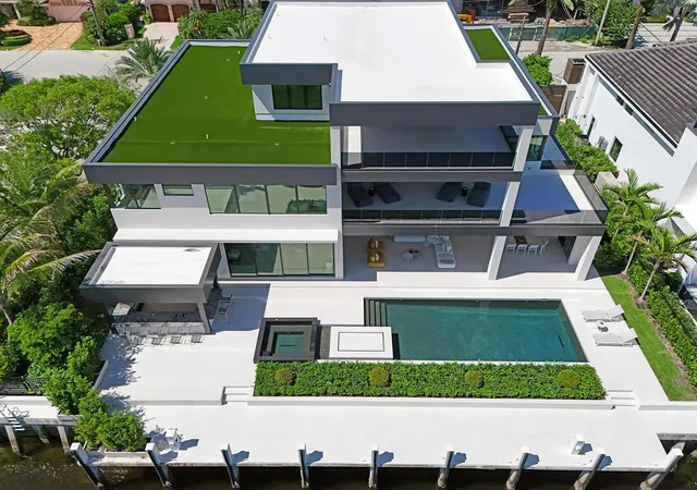 Photo 2 of Mansion for sale at 23 Isla Bahia Dr, Fort Lauderdale, FL 33316 | MLS# B26062680 | Listing updated on 2026-10-05