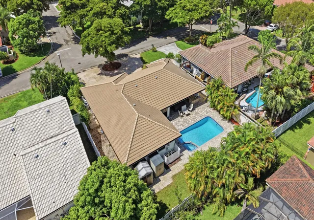 Photo 4 of Sale Pending at 6013 NW 47th Place, Coral Springs, FL 33067 | MLS# B26062796 | Listing updated on 2026-09-16