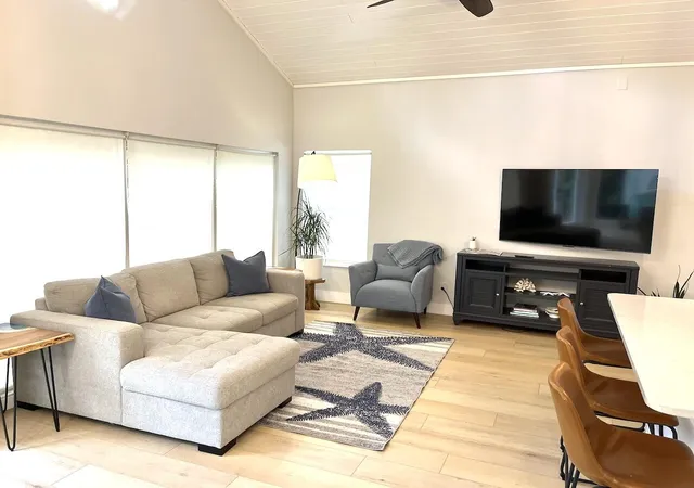 Photo 3 of Single family home for sale at 4044 Ne Breakwater Dr, Jensen Beach, FL 34957 | MLS# B26062803 | Listing updated on 2026-09-16