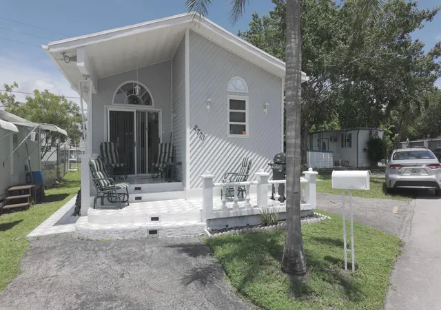 Photo 1 of Manufactured home for sale at 2773 Nw 29th Place, Oakland Park, FL 33311 | MLS# B26062812 | Listing updated on 2026-09-15