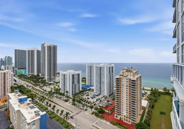Listing Photo 5 - Condo for sale in building located at 1945 S Ocean Dr, Hallandale Beach, FL 33009 - Unit #2408