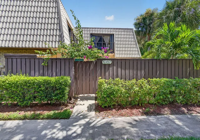 Photo 1 of Sale Pending at 5107 51st Way, West Palm Beach, FL 33409 | MLS# B26062833 | Listing updated on 2026-10-01