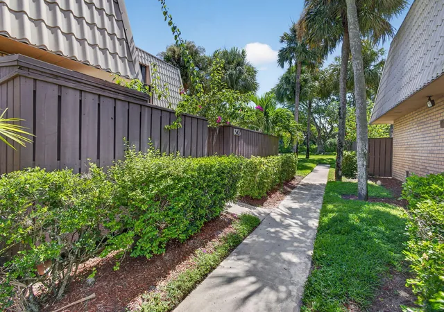 Photo 2 of Sale Pending at 5107 51st Way, West Palm Beach, FL 33409 | MLS# B26062833 | Listing updated on 2026-10-01