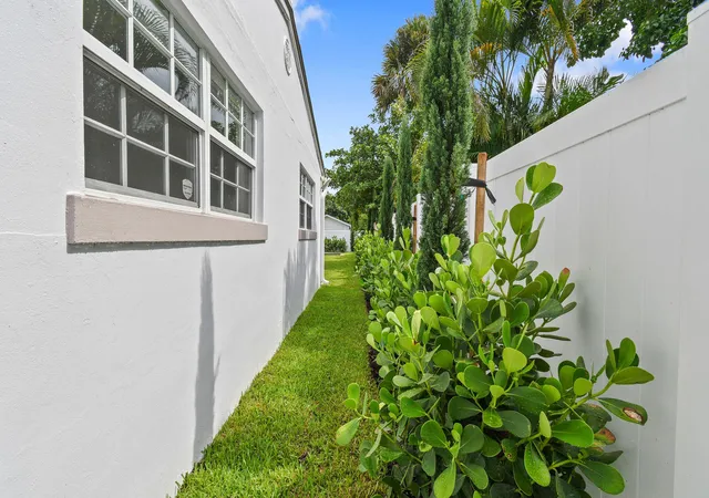 Photo 43 of Single family home for sale at 319 29th Street, West Palm Beach, FL 33407 | MLS# B26062898 | Listing updated on 2026-09-25