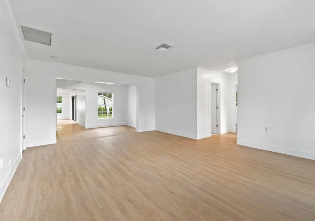 Photo 4 of Single family home for sale at 319 29th Street, West Palm Beach, FL 33407 | MLS# B26062898 | Listing updated on 2026-09-25