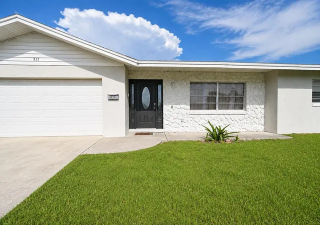 Photo 2 of Single family home for sale at 833 Park Manor Dr, Orlando, FL 32825 | MLS# B26063081 | Listing updated on 2026-10-05