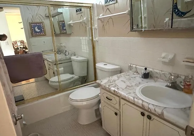 Photo 13 of Condo for sale at 410 W Palm St #B8, Lantana, FL 33462 | MLS# B26063160 | Listing updated on 2026-10-02